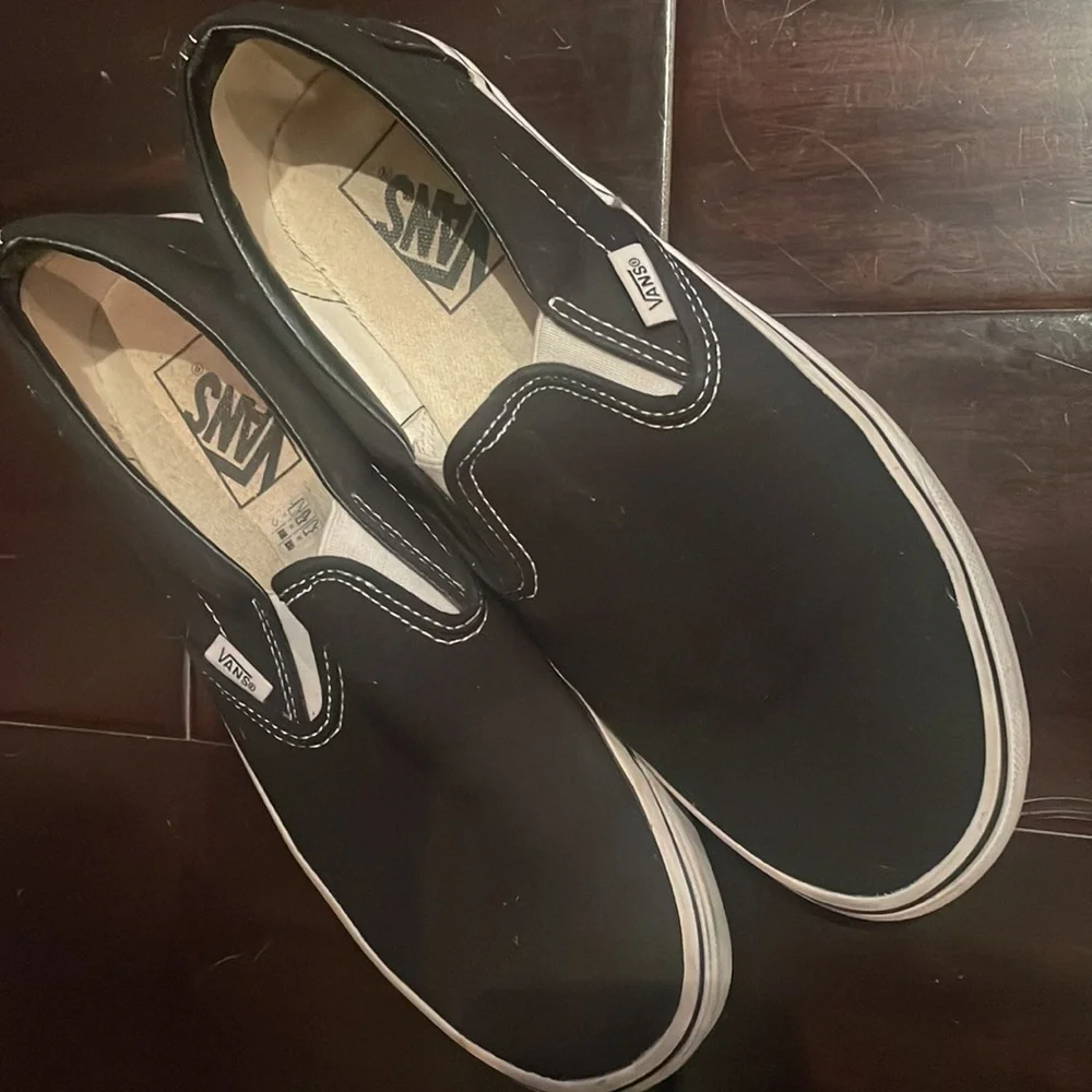 Vans - Picture 4 of 5